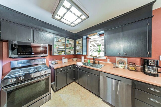 Photo - 1212 Dover Dr