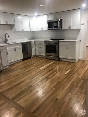 Building Photo - 506 E Broadway Rental