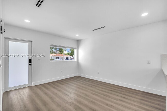 Photo - 2814 SW 26th St Unit 2814