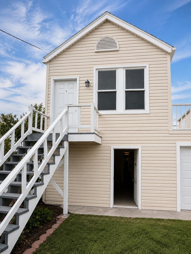 Photo - 4114 Avenue S 1/2 Unidad A