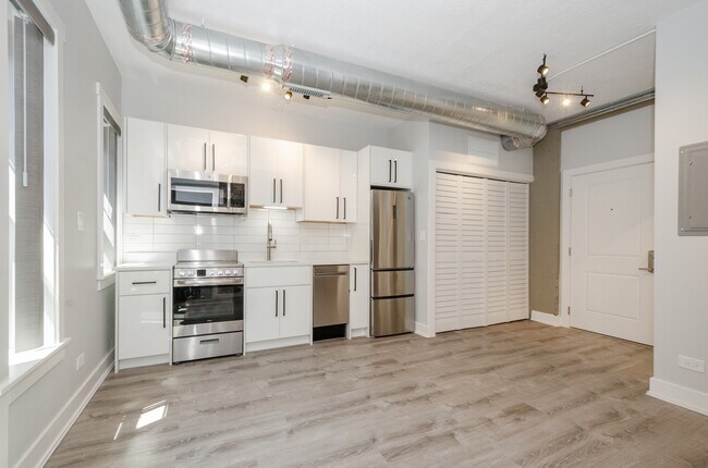 Photo - 7645 N Sheridan Rd Unit 409
