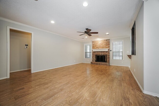 Photo - 16109 McQueen Rd