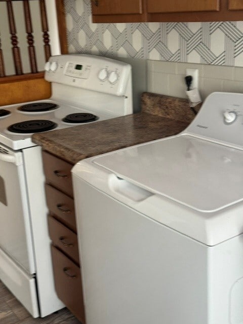kitchen washer and stove - 224 Cherry St Unit 2-S