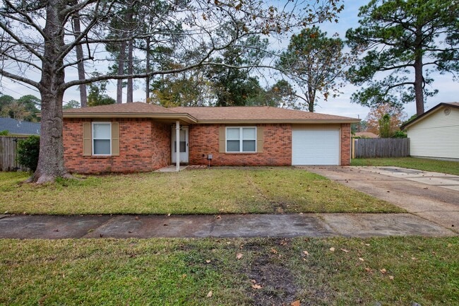 Photo - Charming 3 Bedroom Home in Pine Meadows – Prime Fort Walton Beach Location
