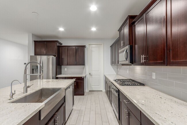 Photo - Stylish Living Near Queen Creek – Welcome ...
