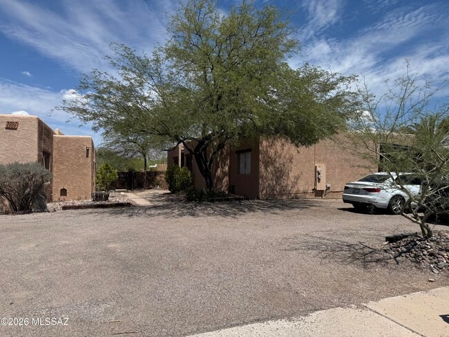Photo - 3313 E Blacklidge Dr