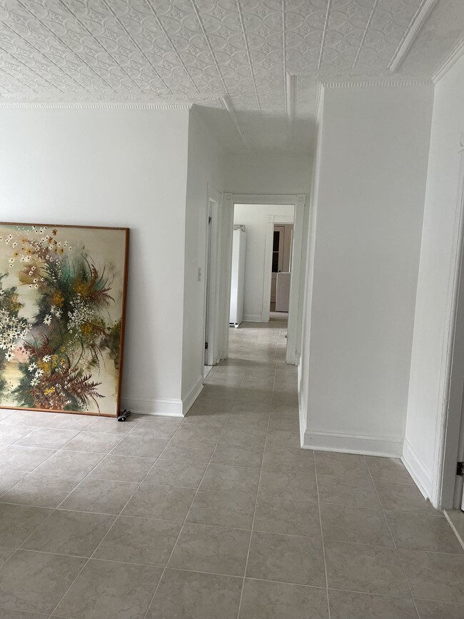 RPI students rental housing, 10min walking distance to campus, newly renovated, 3 large bedrooms, 1. - 2325 17th St Apartments Unit 2325 17th street Troy NY