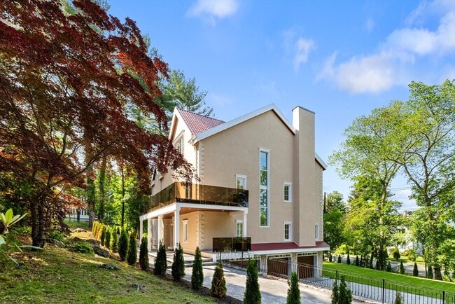 Photo - 58 Chestnut St