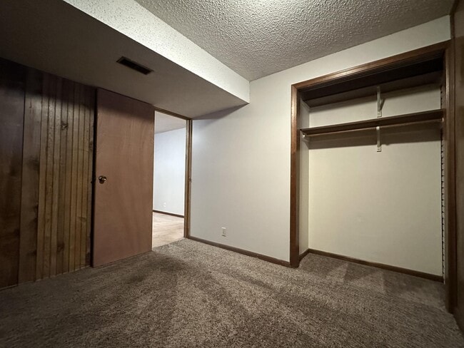 Photo - 3930 Bel-Ridge Dr