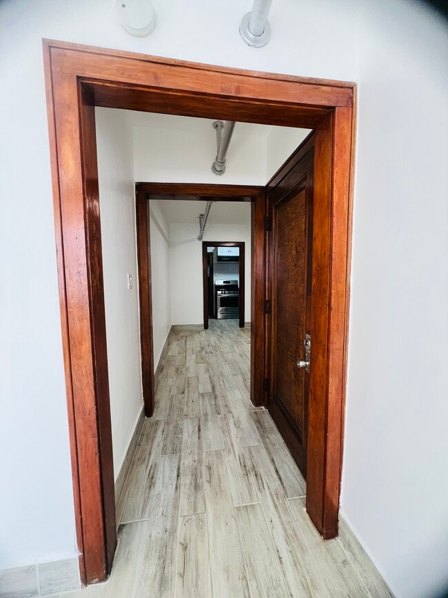 Photo - 3025 N Parkside Ave Unit 1
