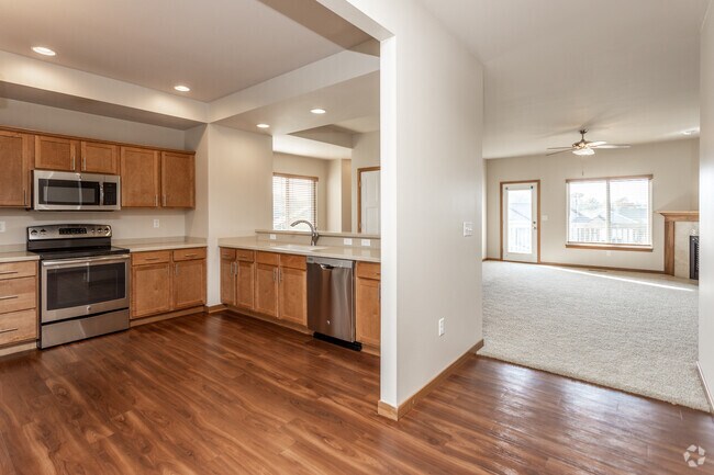 3BR, 2.5BA - 1,868 SF - Cardinal Pointe