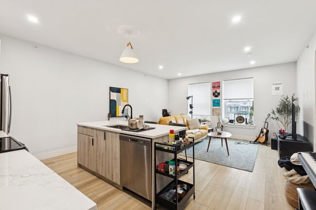 Photo - 3849 Lancaster Ave Unit 302