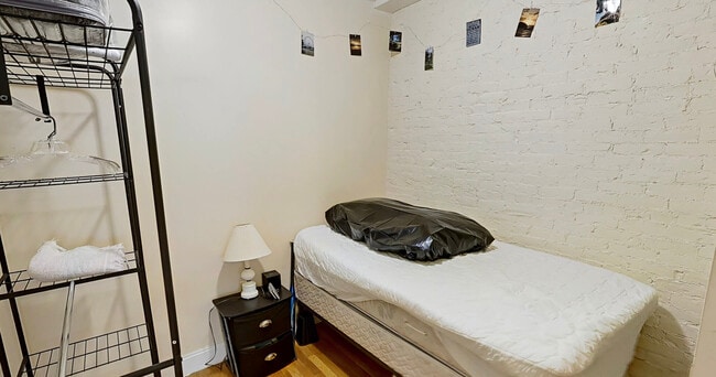 Photo - 5 Symphony Rd Unidad B