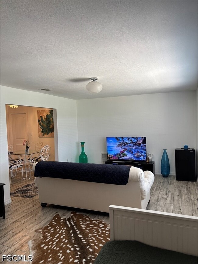 Photo - 879 Lake McGregor Dr