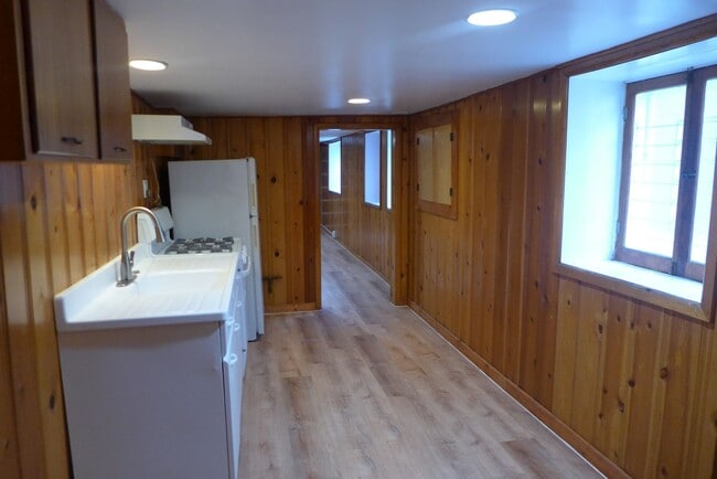 419 Ashland Ave Unit 419 - Lower Level