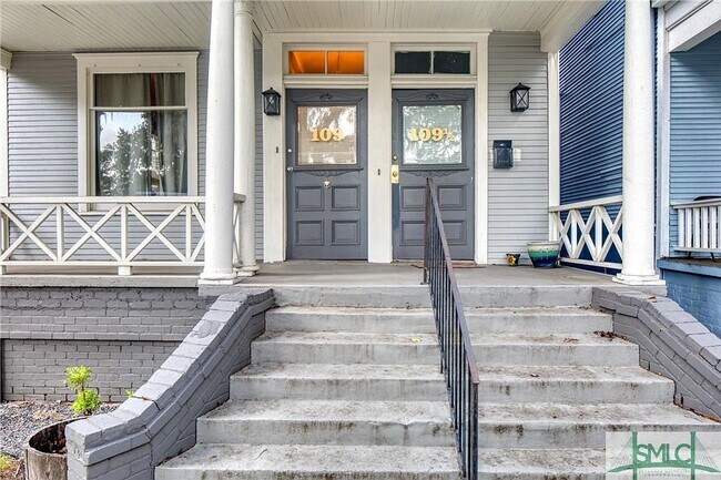 109 1/2 W 37th St