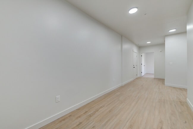 Photo - 404 E 5600 S Unit 103