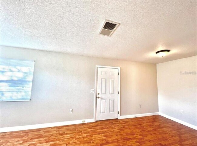 209 Ave B SE
