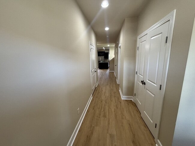 Photo - Spacious 3-Bed 2.5 Bath Townhome for Rent in Algood