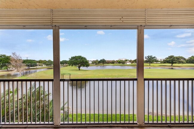 Photo - 3100 W Rolling Hills Cir Unit 303