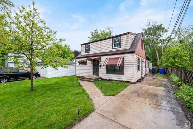 Building Photo - 5820 N 29th St Rental