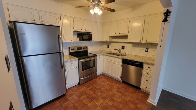 Photo - Clean Two Bedroom Condo For Rent