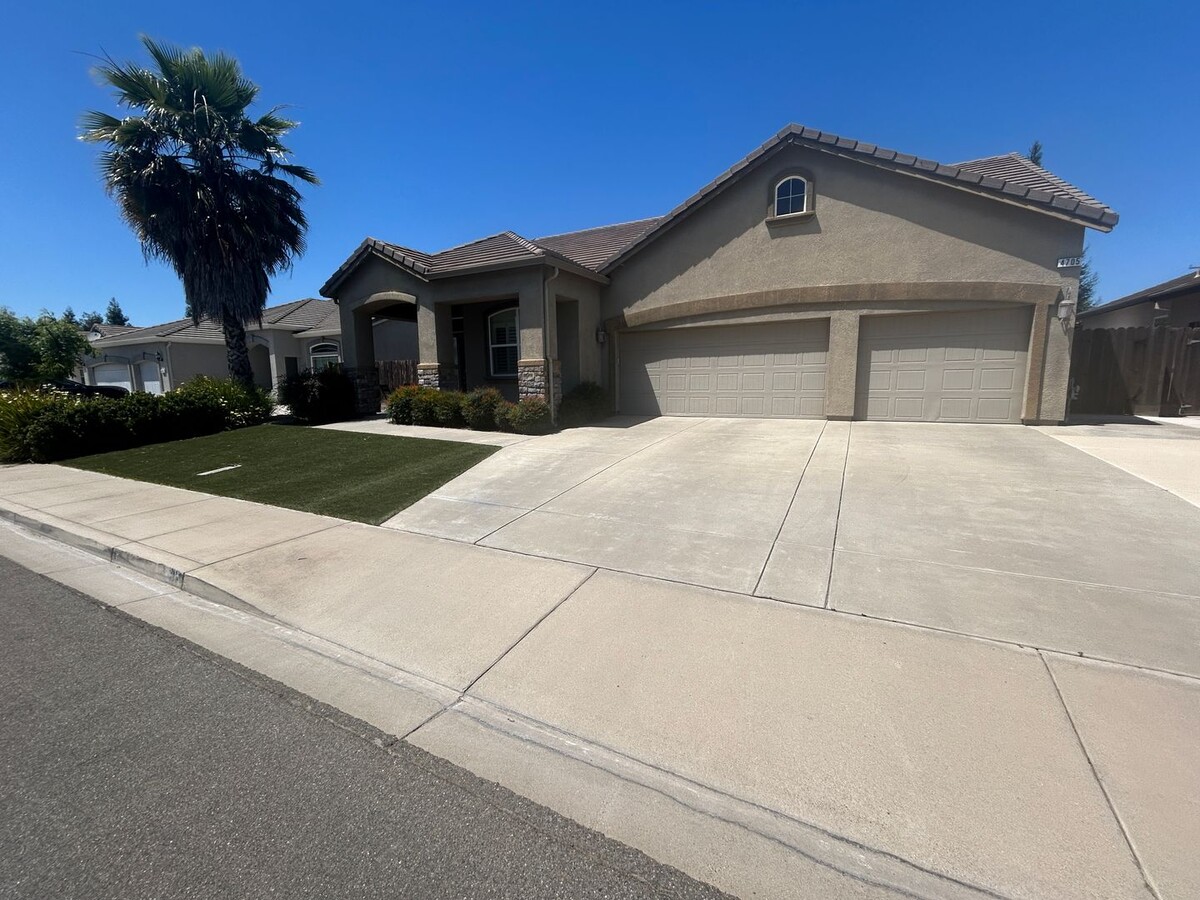 Photo - 4705 Navaho Ct