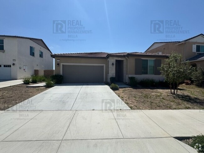 Building Photo - Beautiful 3 Bed, 2 Bath Single-Story Home ...