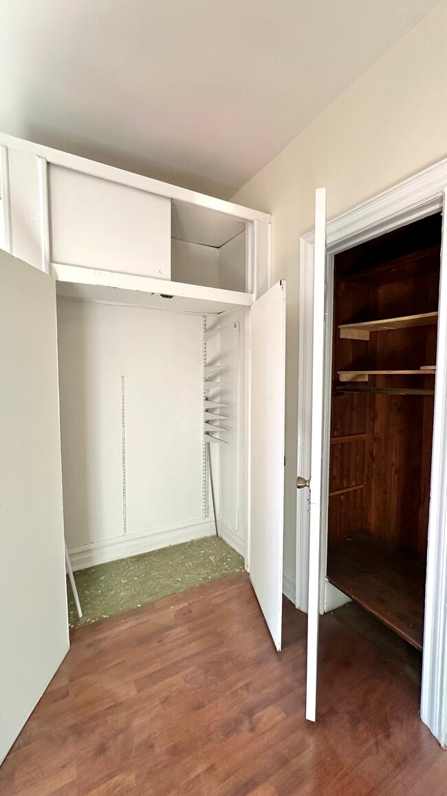 Building Photo - 3869 Bedford Ave Unit 1