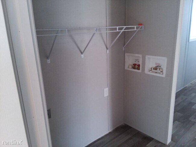 Photo - 2 br, 1 bath Mobile Home - 271 West Drive