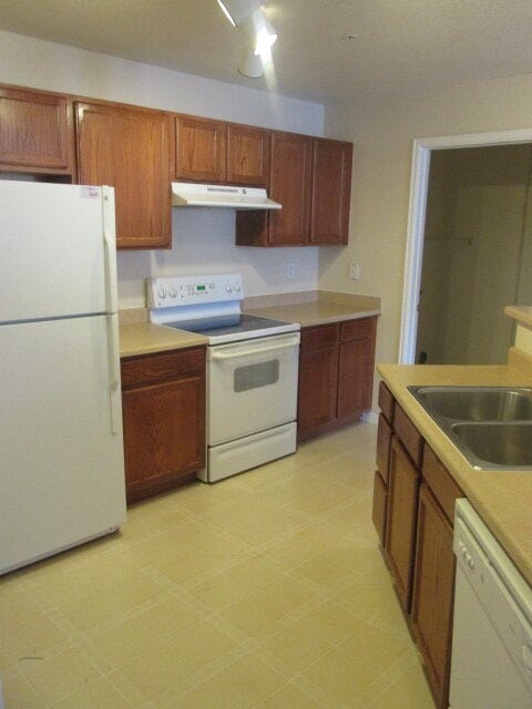 Photo - NEW CARPET NEW PAINT!! Clean and Bright 2BR 2BTH Condo Close To DIA. Gated Community in First Cre...
