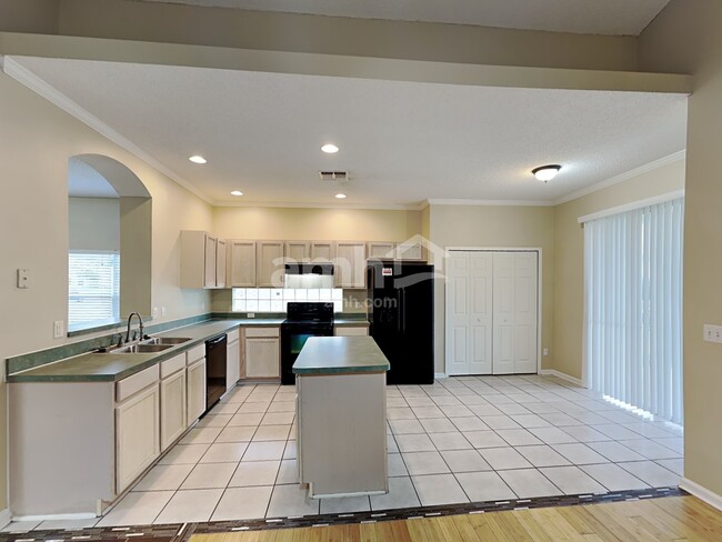 3293 Abbeyfield Ln