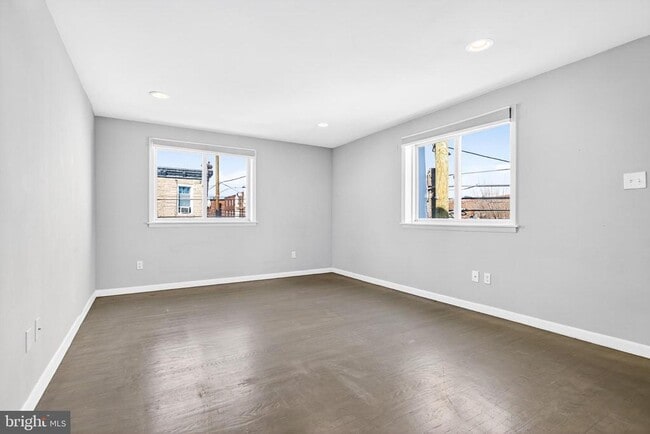 Photo - 2579 Memphis St