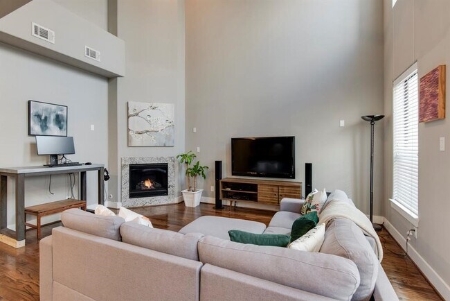 Photo - 1428 Wilson St