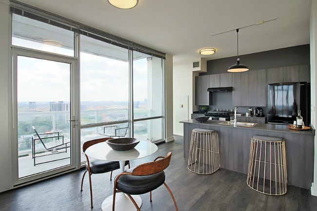 Photo - 2148 S Indiana Ave