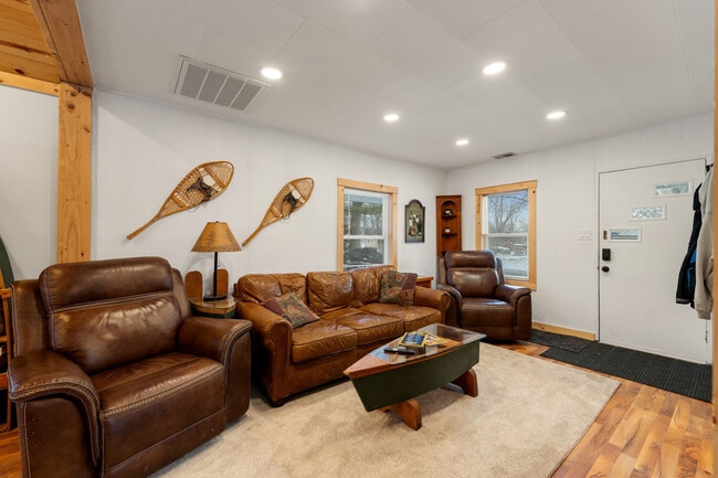 Photo - 306 Waverly St Unidad ID1244943P