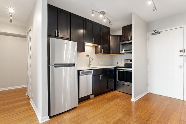 Photo - 3600 N Lake Shore Dr Unit 1616