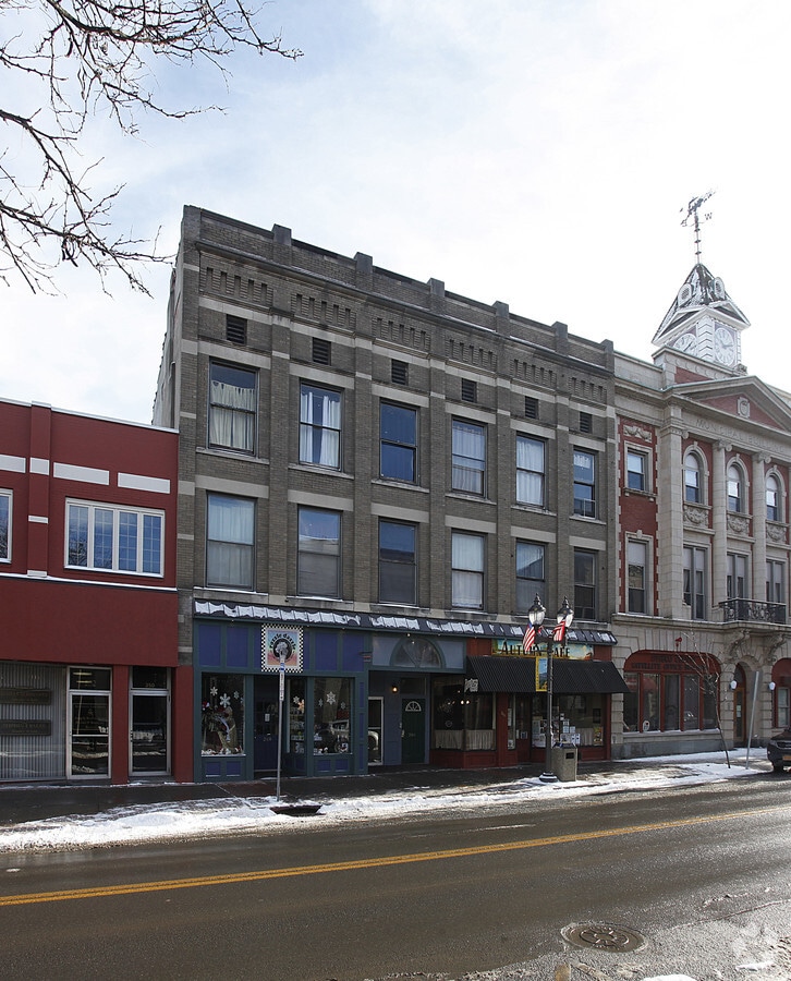 Photo - 244-248 Main St