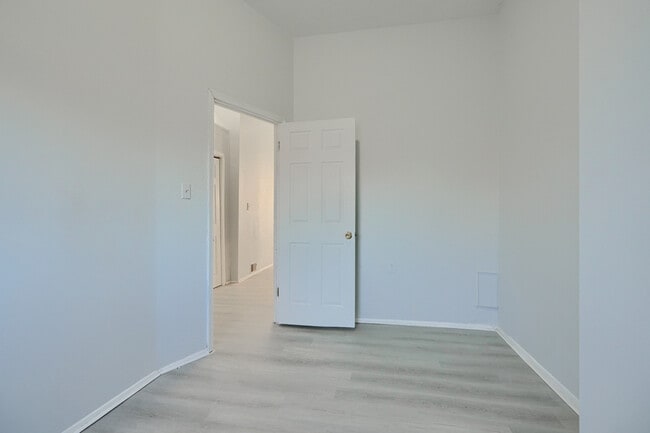 Photo - 800 N Fulton Ave Unit A