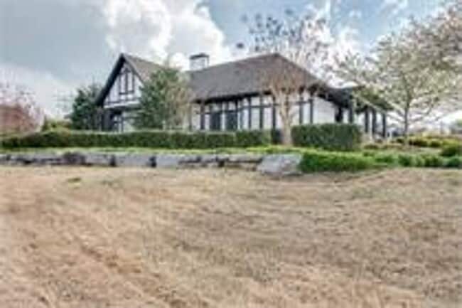Photo - Beautiful 4bd 2.5ba home with Community Am...