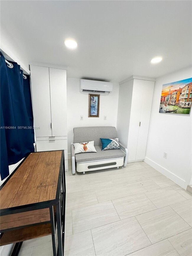 Photo - 2400 NW 9th St Unit 3