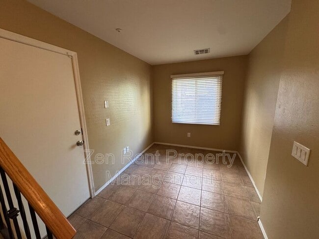 Photo - 4062 E Windsor Dr