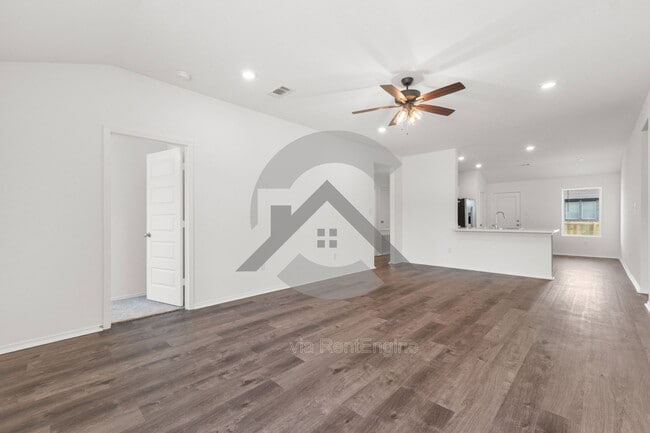 Photo - 11 E Reliance Ct