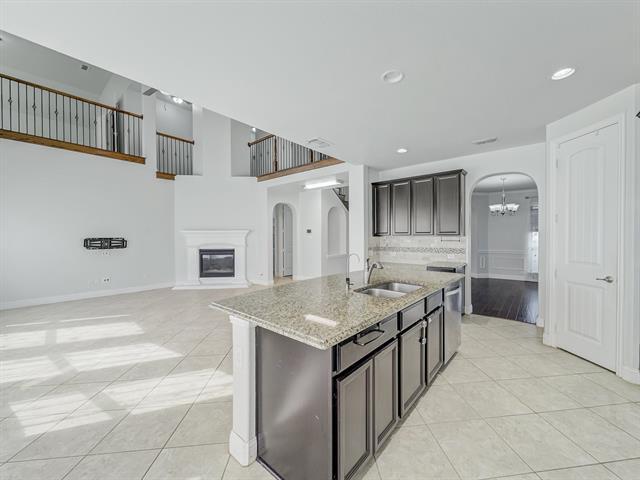 419 Aylesbury Dr