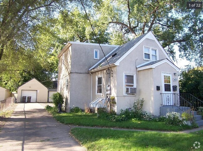 Building Photo - 1430 Minnehaha Ave E Unit 2 Rental