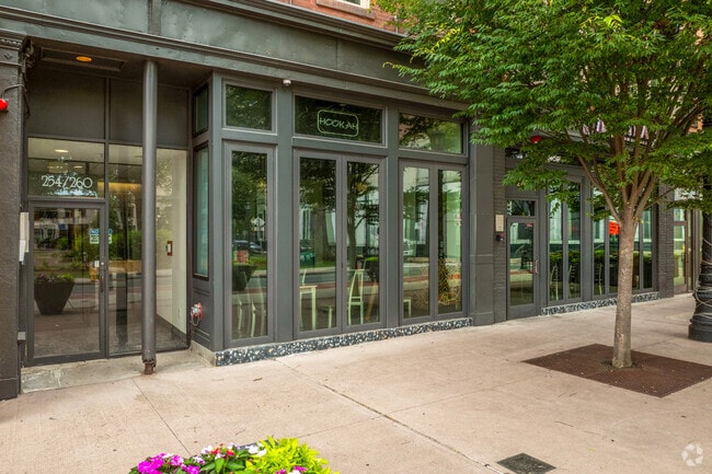 Entrance - 254-270 Worthington St