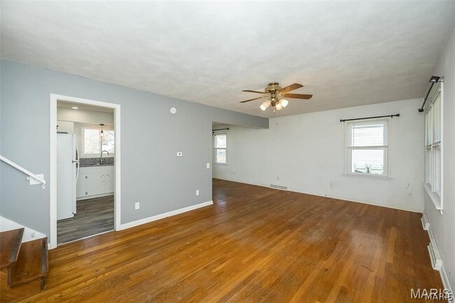 Photo - 405 N Moore St