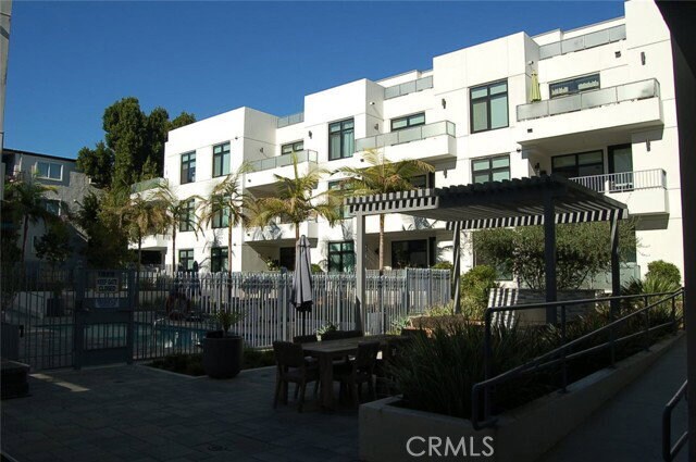 Photo - 399 E Del Mar Blvd
