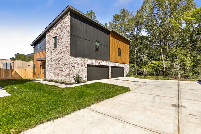 Photo - 2509 Appian Way