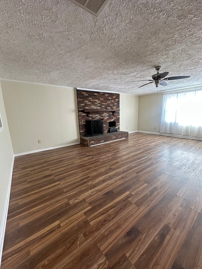 Photo - 330 Milburn Dr